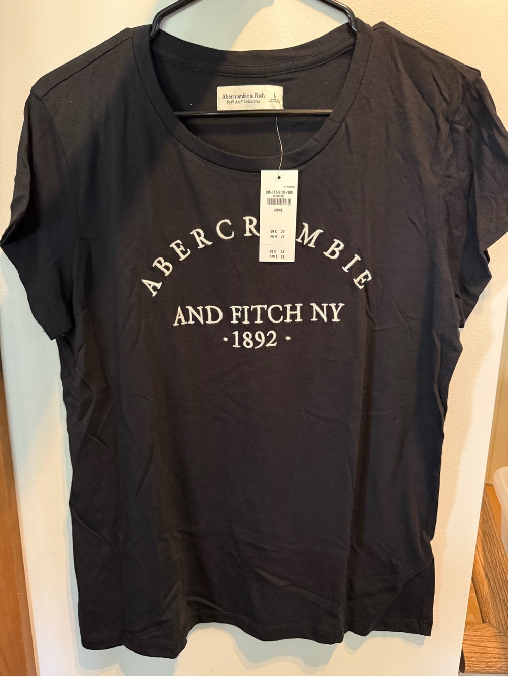 Abercrombie & Fitch tshirt